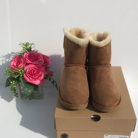 UGG Classic Double Bow Mini Boots - Picture 4 of 8